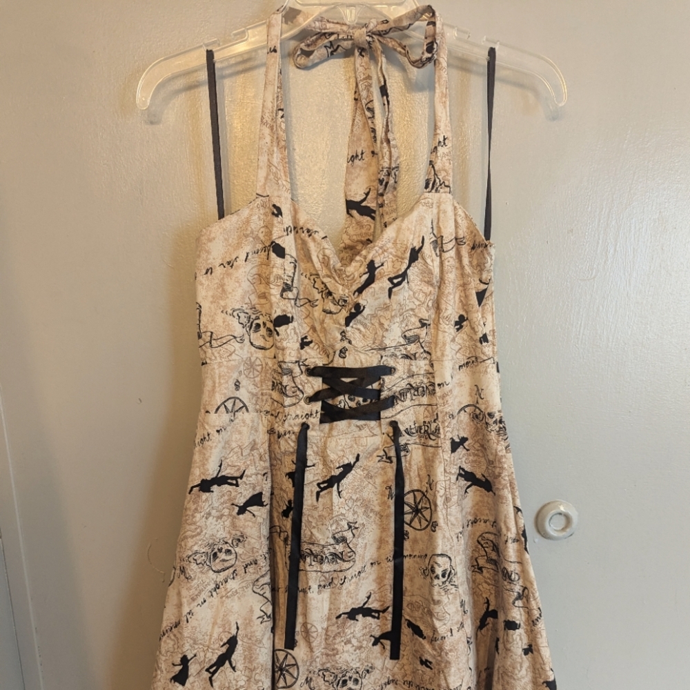 Disney  Peter Pan goth steampunk  beige with black tulle underneath size XL